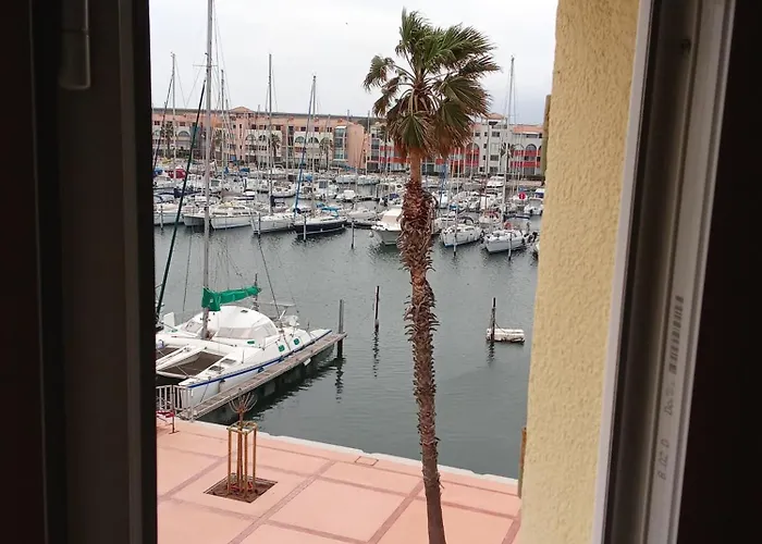 Superbe Vue Port
